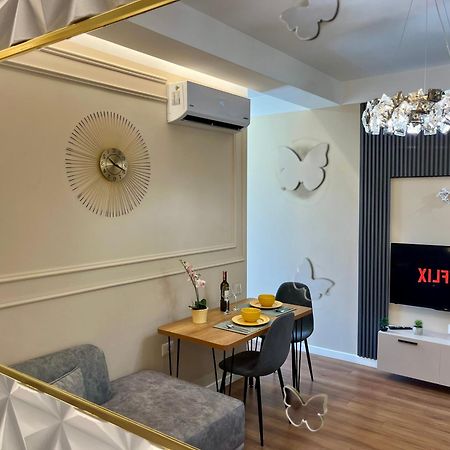 City Center Cozy Apartment Tirana Exteriör bild
