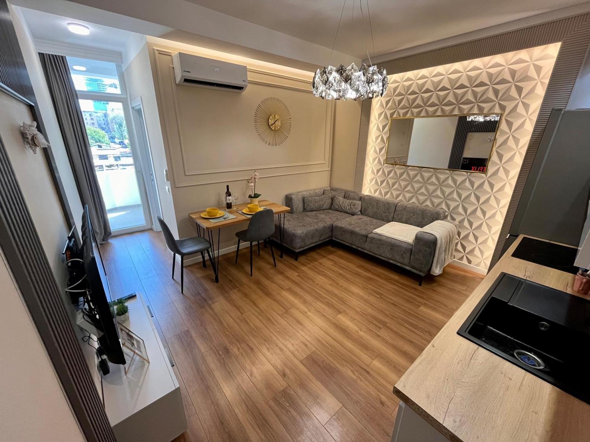 City Center Cozy Apartment Tirana Exteriör bild