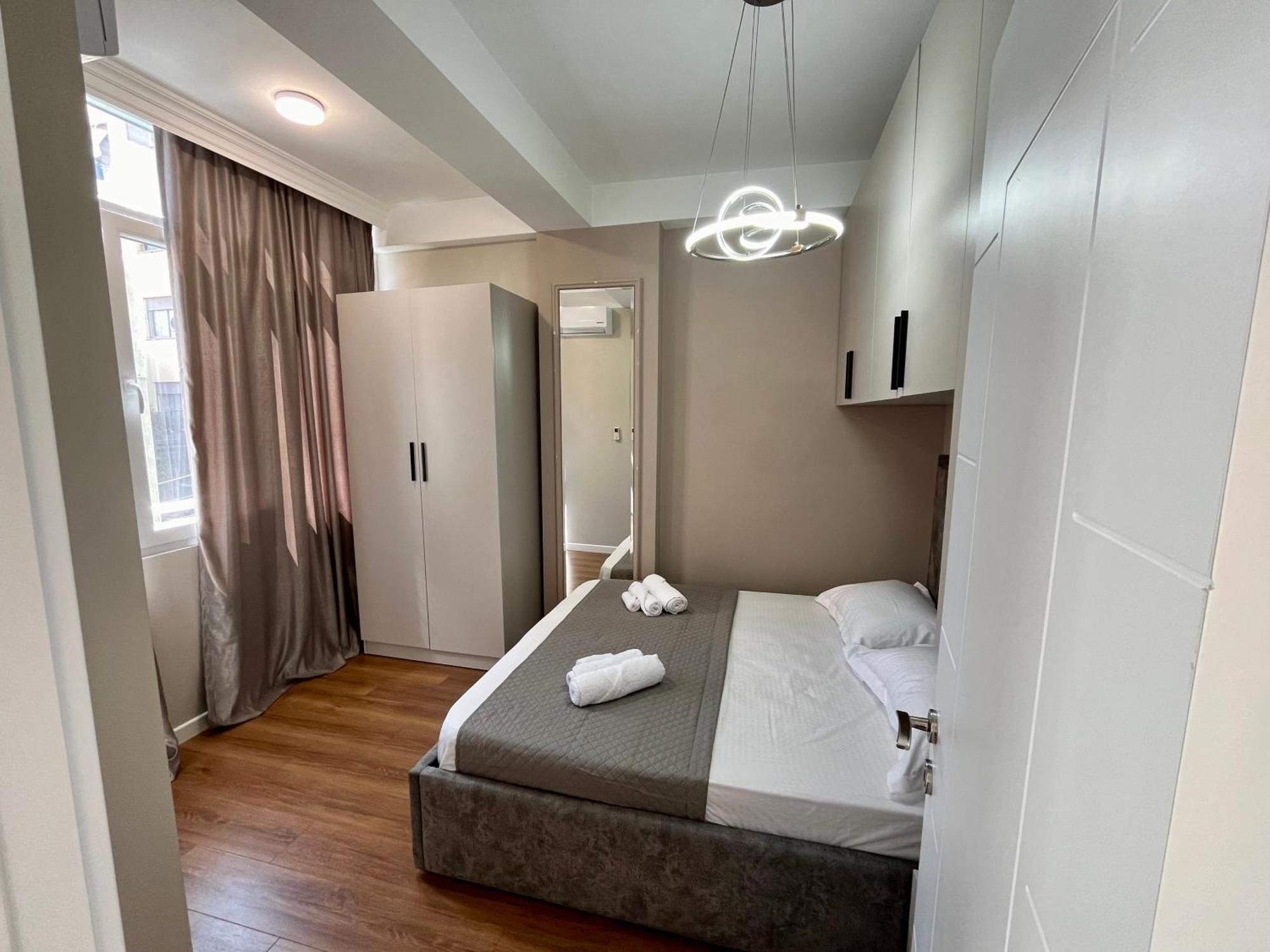 City Center Cozy Apartment Tirana Exteriör bild